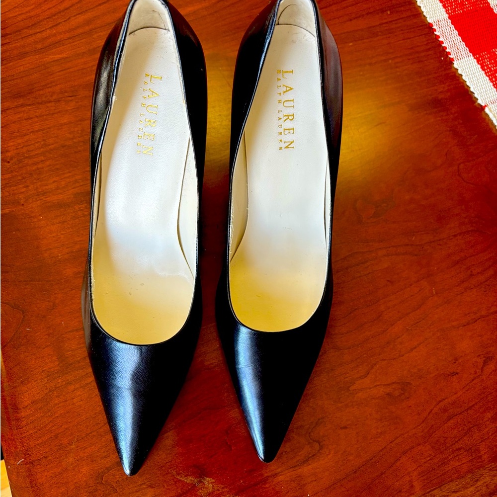 Size 9 Ralph Lauren Black Leather heels